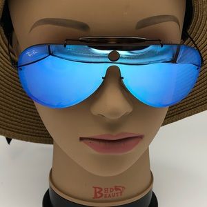 Ray-Ban sunglasses in blue